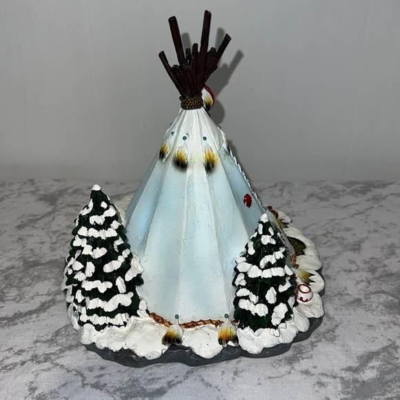 Hawthorne Village Spirit of the Eagle By Ted Blaylock 2009
Sculpture No A1449 - Picture 3 of 5